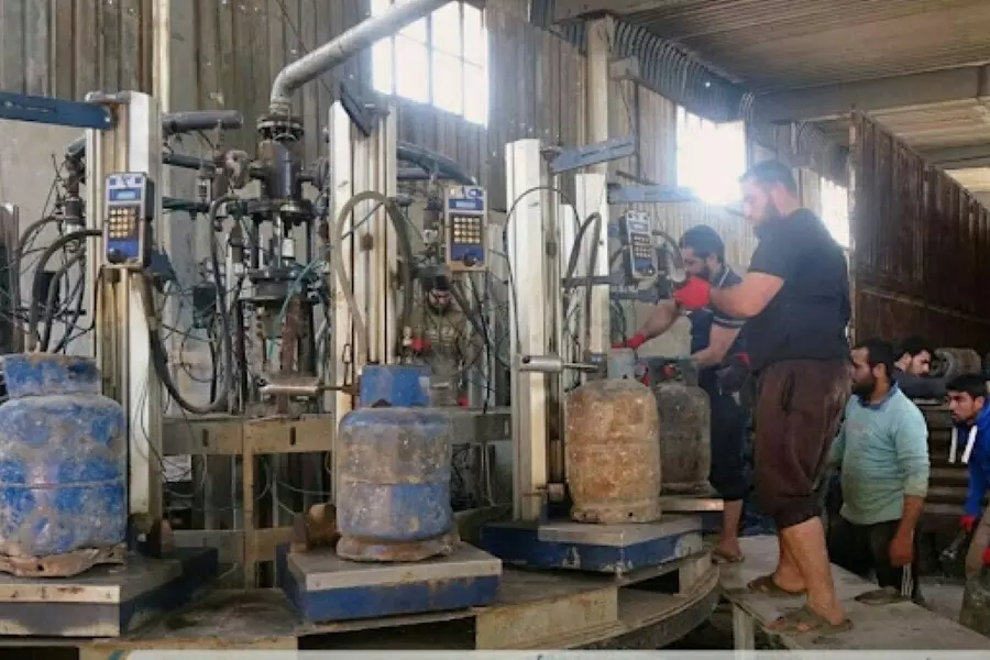 إسطوانة الغاز بـ 114 ليرة تركية .. المحروقات تسجل قفزة في إدلب وشركة "وتد" تسوق المبررات