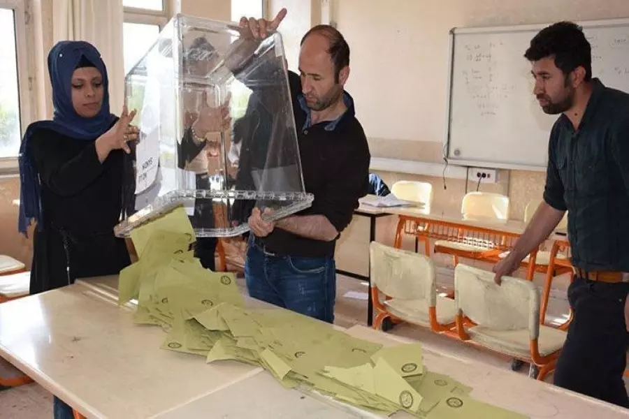 السلطان و التعديلات الدستورية