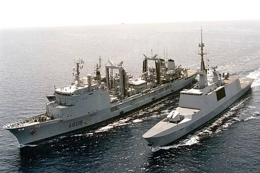 الدفاع الروسية: رصدنا إطلاق صواريخ من فرقاطة فرنسة تزامناً مع غارات إسرائيلية على اللاذقية