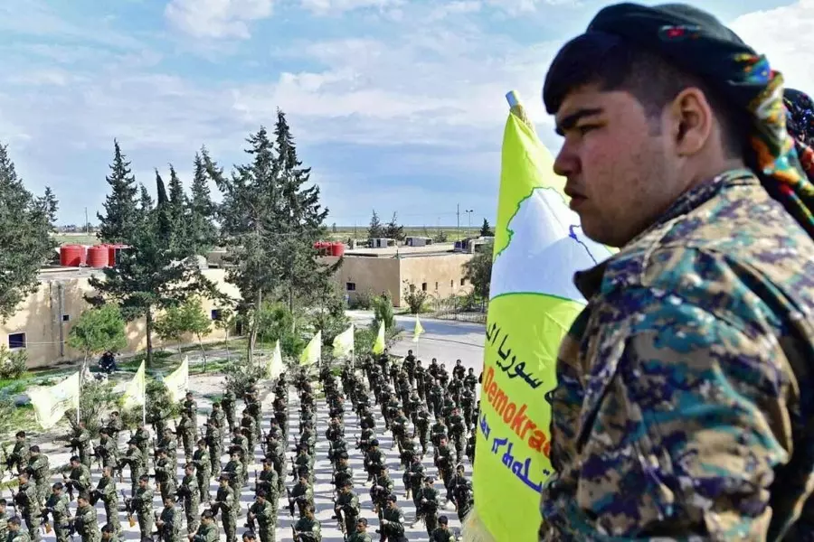 القانونيين السوريين: التجنيد الإلزامي بمناطق "الإدارة الذاتية" جريمة حرب وانتهاك لحقوق الإنسان