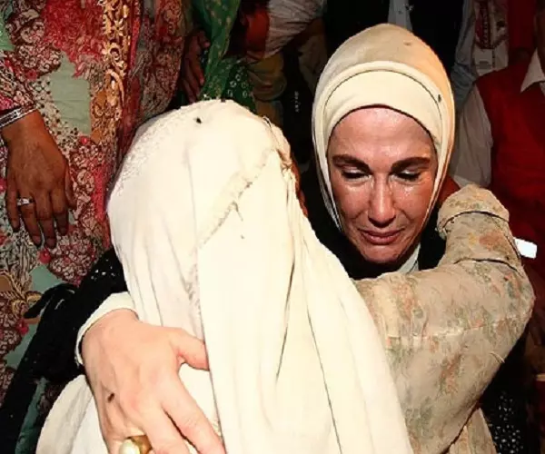 زوجة أردوغان...جميع منظمات الإغاثة الدولية في العالم رسبت في امتحان الإنسانية