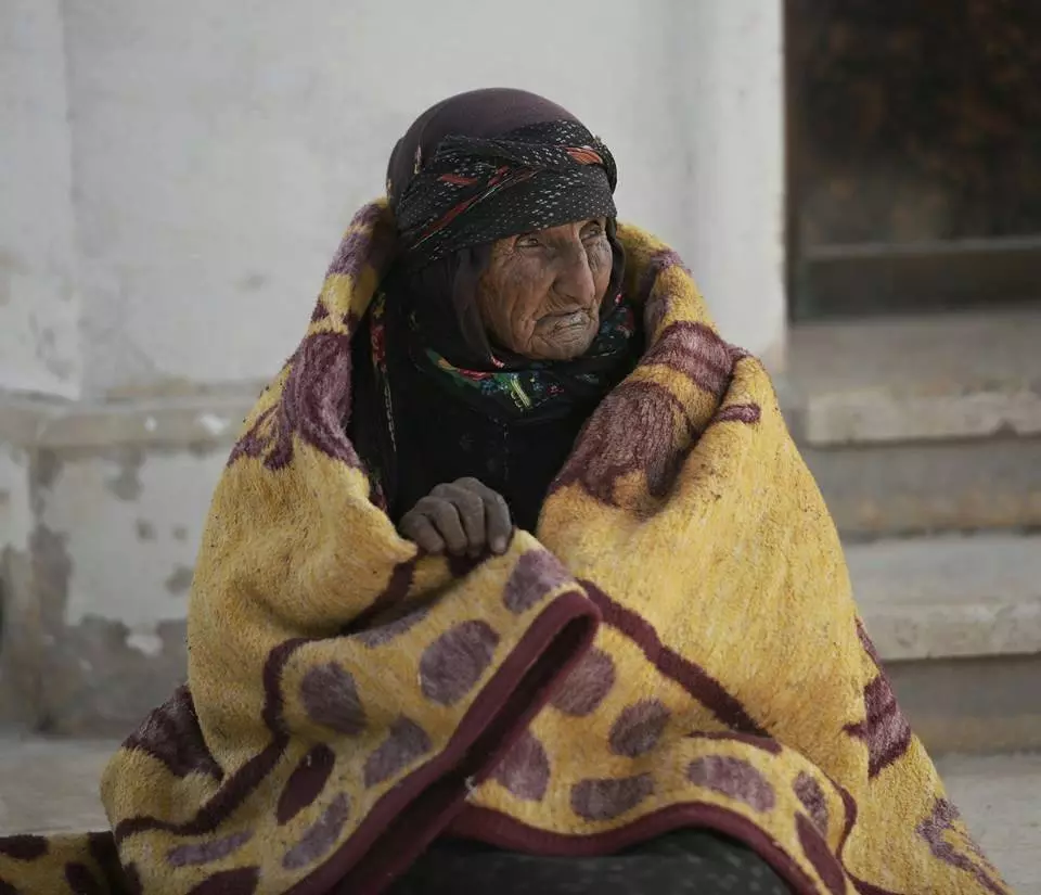 المعارضة و المنظمات مدعية "الانسانية " إلى الجحيم إذا لم يتحركوا نجدة للاجئي حلب و درعا