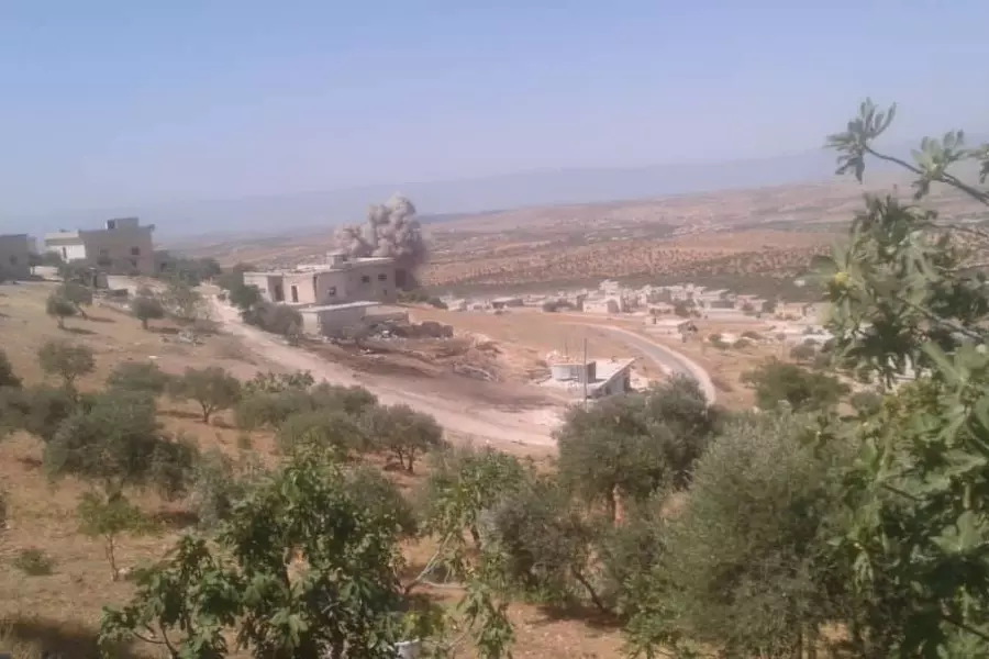 شهيد مدني وجرحى بقصف جوي للنظام على بلدة معرة حرمة بإدلب