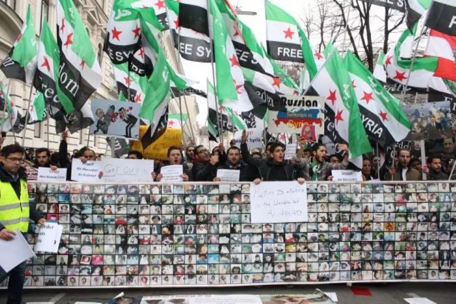 هل أخطأ المثقفون فهم الشعوب الغارقة في الجهل والطائفية؟