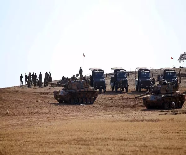 تركيا ... ترسل المزيد من قواتها العسكرية على طول الشريط الحدودي مع مدينة جرابلس السورية