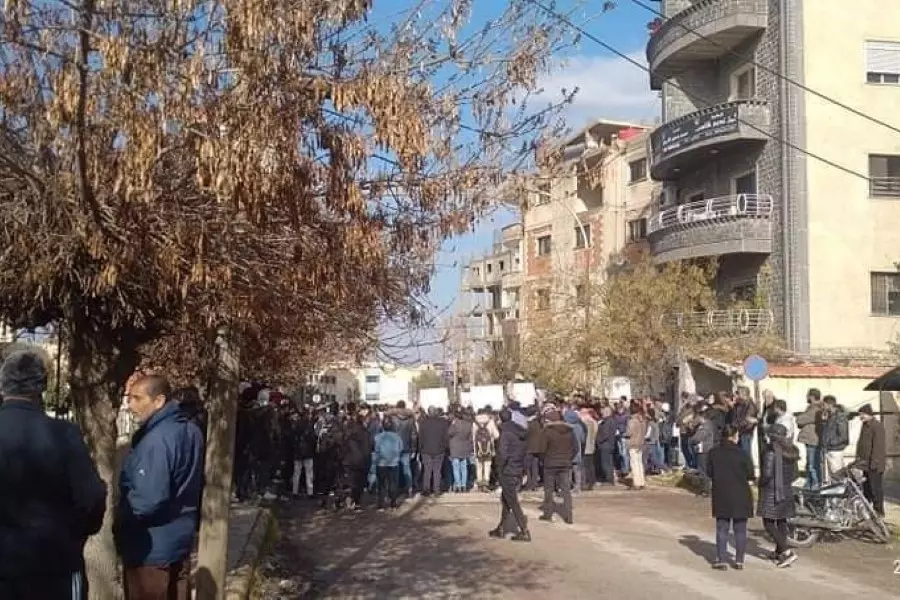 بعد جريمة قتل شاب .. وقفة احتجاجية على تزايد الفلتان الأمني في السويداء