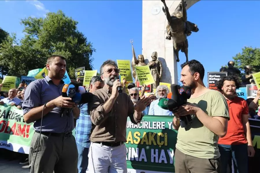 جمعيات تركية تحتج على نقل سوريين من إسطنبول لمدن أخرى