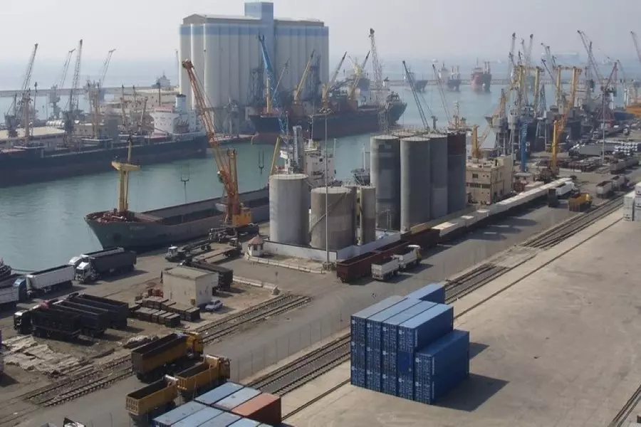 "فايننشال تايمز": النخبة الاقتصادية بسوريا فريسة مالية لنظام الأسد