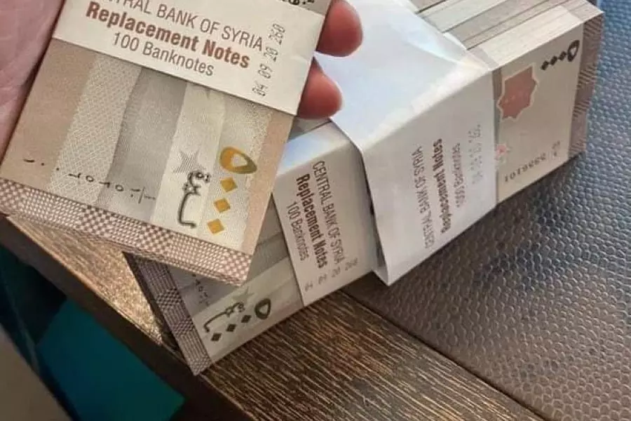 تبريرات مثيرة لمسؤولي النظام حول طرح الفئة النقدية الجديدة