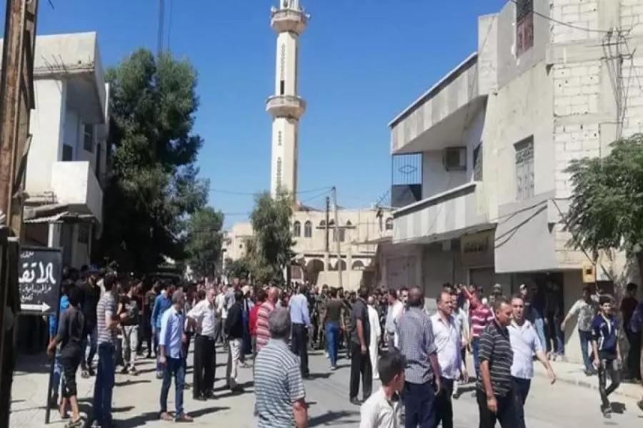 أهالي "كناكر" يُفشلون مخططا لإقامة مقر عسكري لـ "الرابعة" في بلدتهم