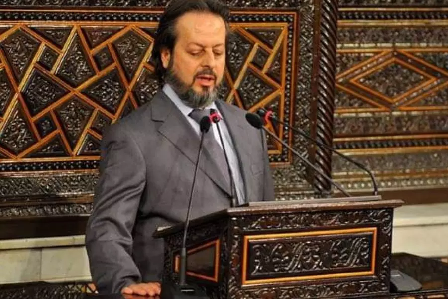 كل ما يفعله "يوهن عزيمة الأمة" .. برلماني سابق يهاجم تسلط النظام وسياسة إذلال الشعب