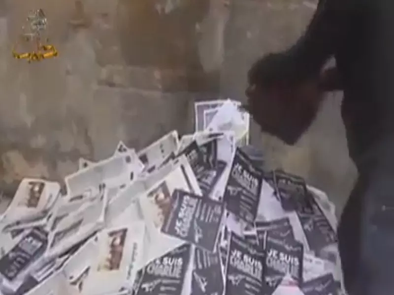 سوريا .... فصائل تلاحق المجلات المؤيدة لـ "شارلي ايبدو"