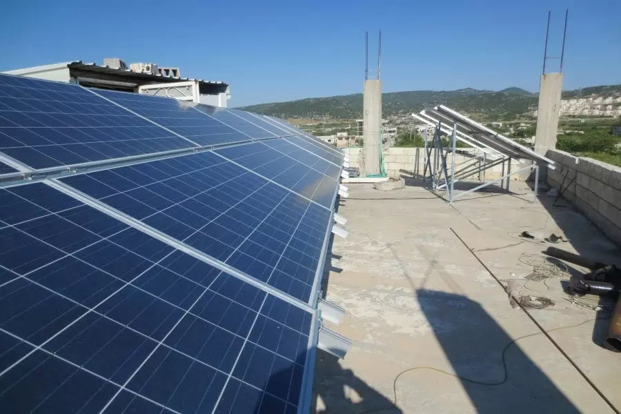 استيراد أنواع مرفوضة .. اقتصادي بمناطق النظام يحذر: "سوريا ستصبح مقبرة لنفايات الطاقة الشمسية"