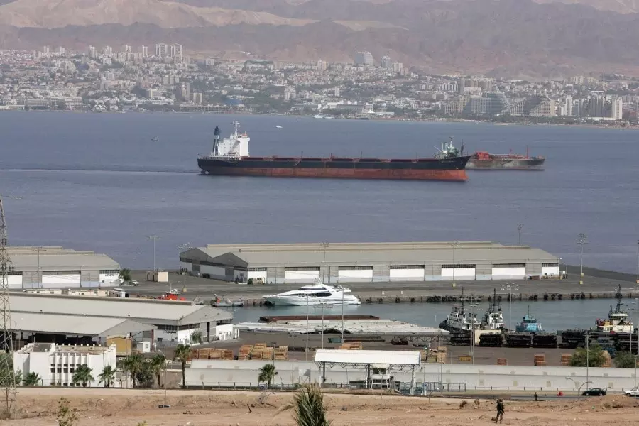 مسؤول أردني يكشف عن زيادة في نسبة نقل البضائع عبر ميناء العقبة إلى سوريا