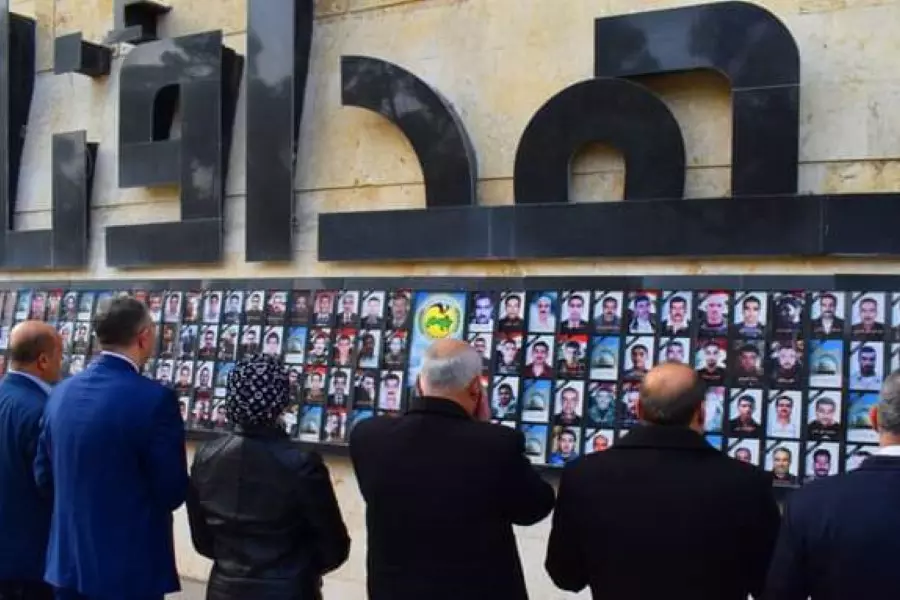 محاولاً تزييف الحقائق.. النظام يتنصل من تدميره لأحياء "حلب" وينشر صور لقتلاه بذكرى احتلالها