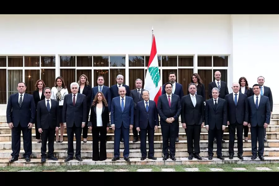 تقرير: واشنطن ستوقف المساعدات للبنان بعد تشكيل حكومة موالية لـ "حزب الله"