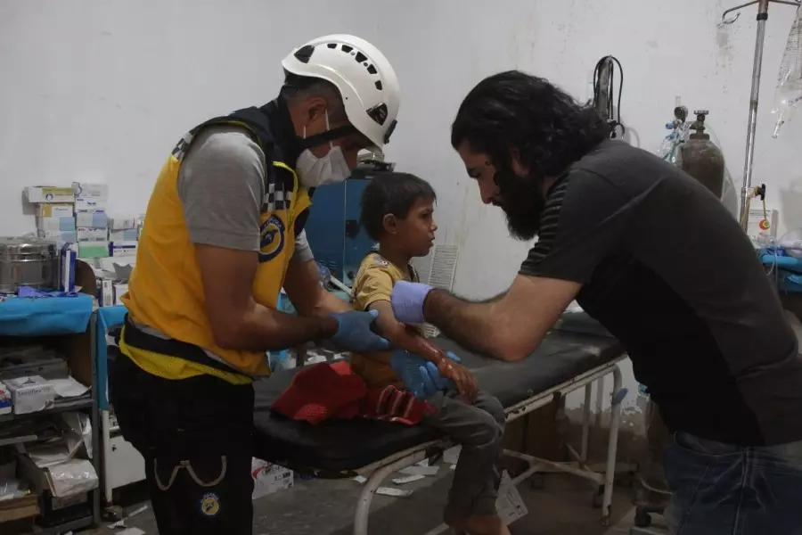 وسط استمرار التصعيد ... جرحى مدنيون بقصف مدفعي للنظام على بليون بجبل الزاوية