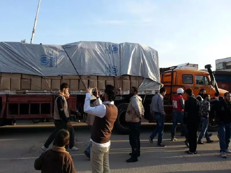 حي الوعر ... هدنة لـ10 أيام تسمح بدخول مساعدات أممية