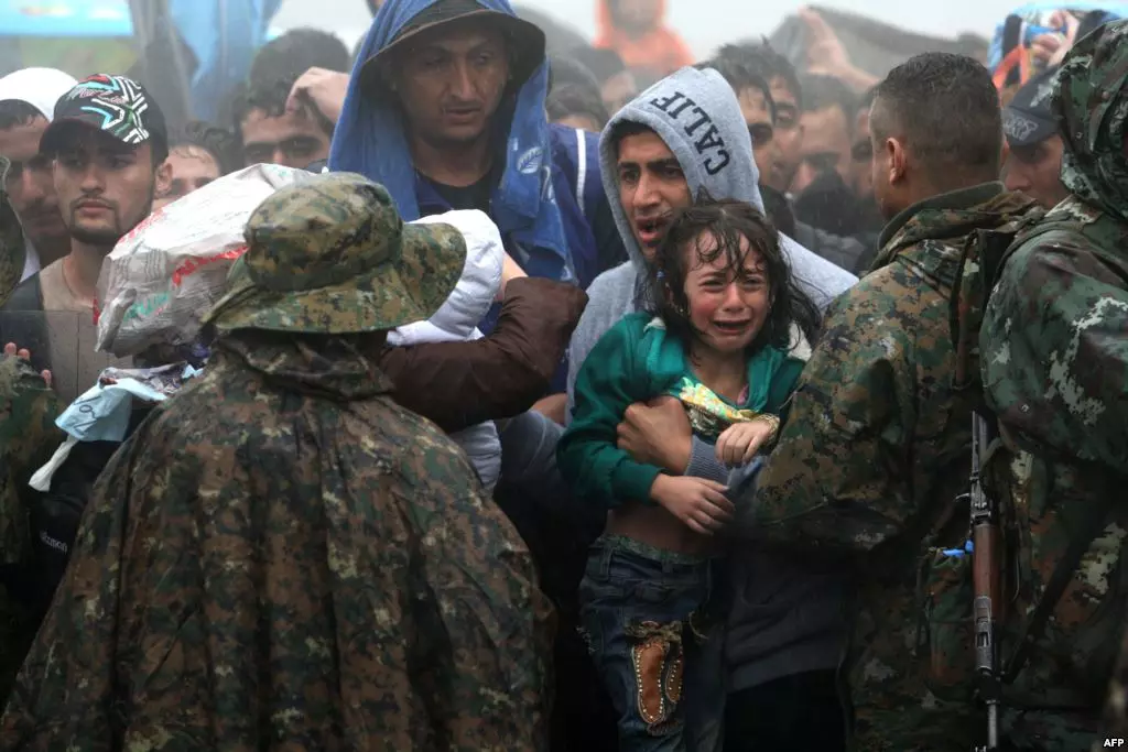 فرنسا تؤكد عدم استطاعة أوربا استقبال مزيداً من اللاجئين السوريين و تطالب دول الخليج التصدي لهذه المهمة