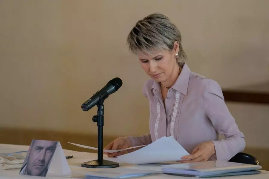 النظام ينفي تعيين شقيق "أسماء الأخرس" حارساً قضائياً على أموال "رامي مخلوف"