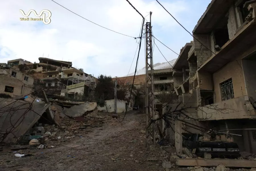 قوات الأسد وحزب الله الارهابي تواصل هجومها على 100 ألف مدني في وادي بردى لليوم الـ 29 على التوالي