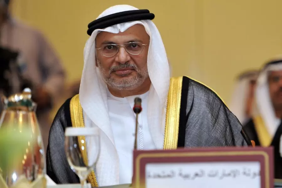 قرقاش :: الإمارات ترفض المنطقة الآمنة شمال سوريا.. ولا إعادة إعمار قبل تحقيق التسوية السياسية