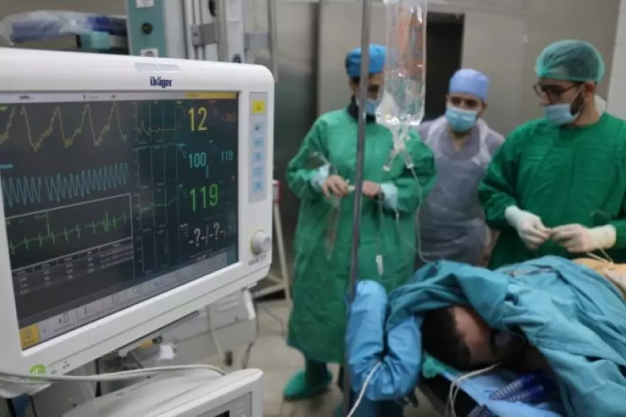 مع هجرة الخريجين الجدد .. 4 أطباء تخدير فقط تحت سن 30 عام بمناطق سيطرة النظام