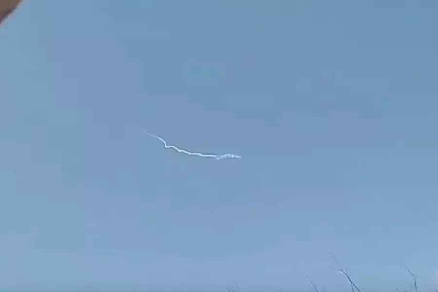 بعد المروحيتين ... إسقاط طائرة حربية "سيخوي 24" للنظام بريف بإدلب