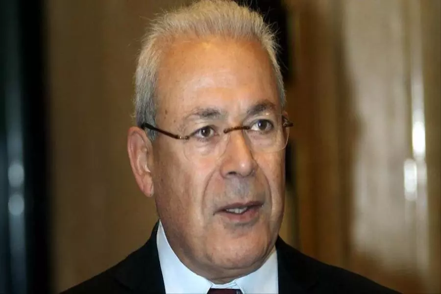 عن موت الجيش والسياسة في البلاد العربية