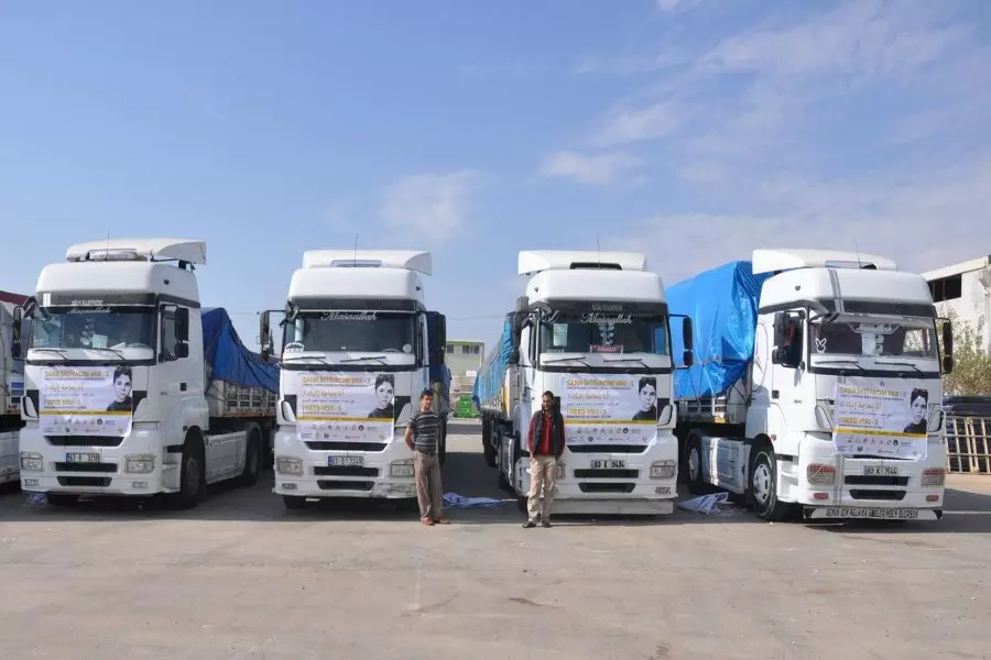 هيئة الإغاثة التركية ترسل 13 قافلة مساعدات إغاثية إلى سوريا