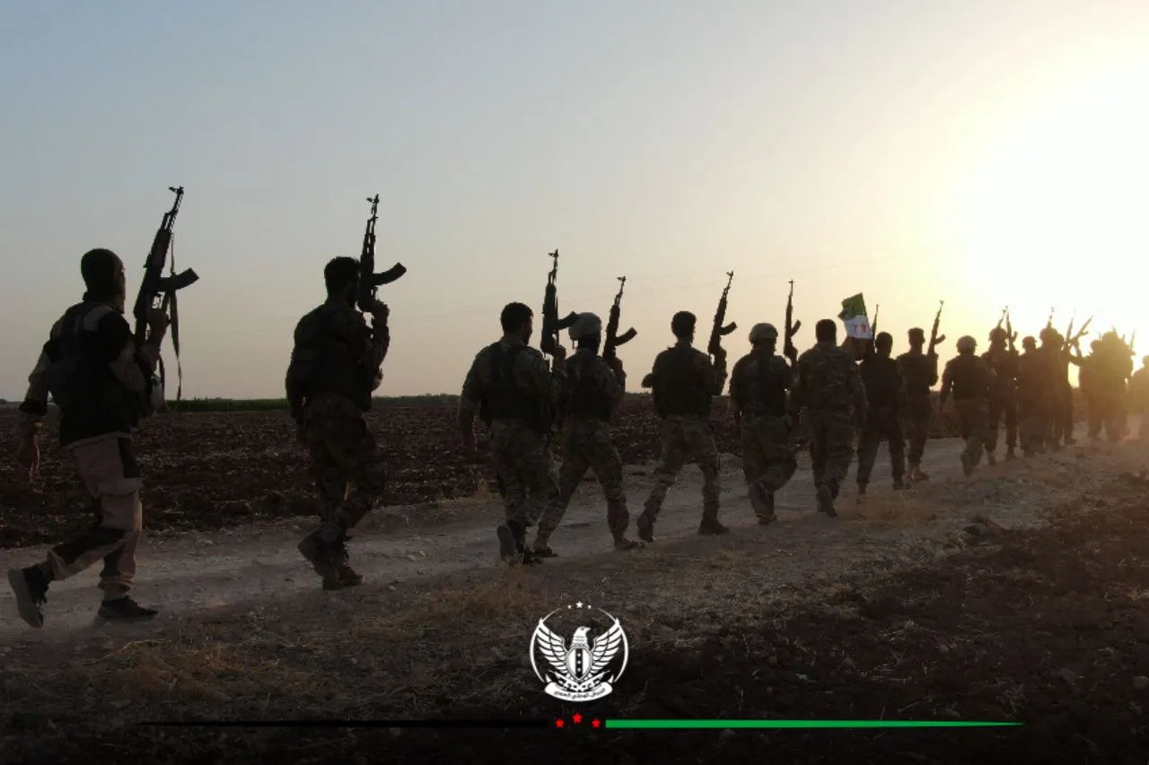 مسير عسكري وتدريبات لرفع اللياقة البدنية لمقاتلي المهام الخاصة في #الفيلق_الثالث بريف حلب الشمالي.