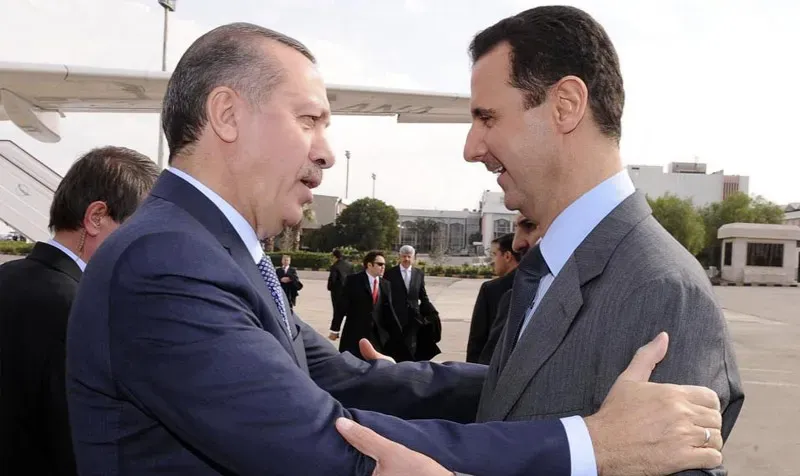 أردوغان يعلن إمكانية اللقاء مع المجرم "الأسد" عندما يحين "الوقت المناسب"