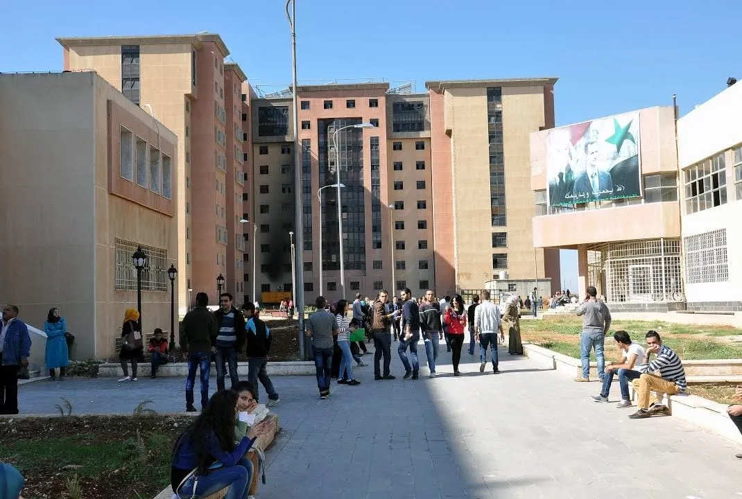 قرار مثير للجدل بجامعة "تشرين" .. وممارسات مشينة بحق الطالبات بالمدينة الجامعية بحمص