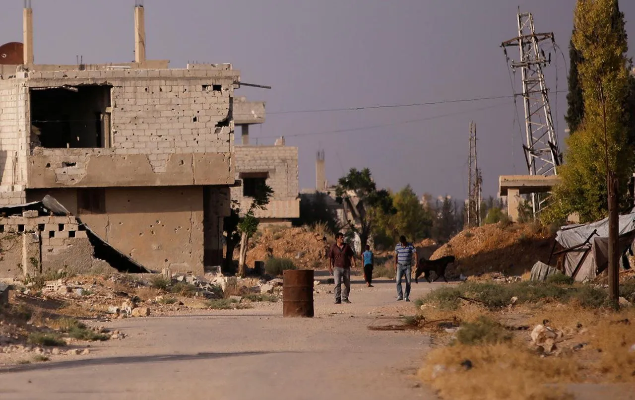 مقتل طفلَين وجرح ثالث بانفجار قنبلة مصدرها سيارة "بيك أب" بريف حمص