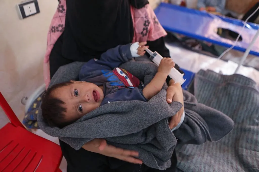 "أنقذوا الأطفال" تُحذر من مخاطر تفشي "الكوليرا" على الأطفال بسوريا