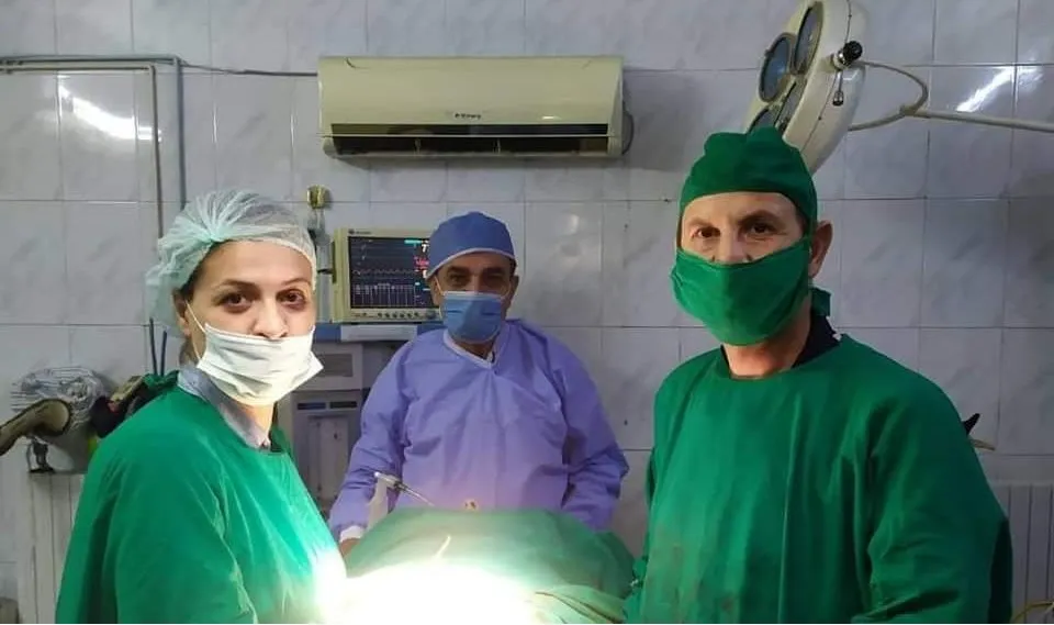 مع تدهور الرعاية الطبية .. 40% من خريجي الطب يهاجرون خارج سوريا