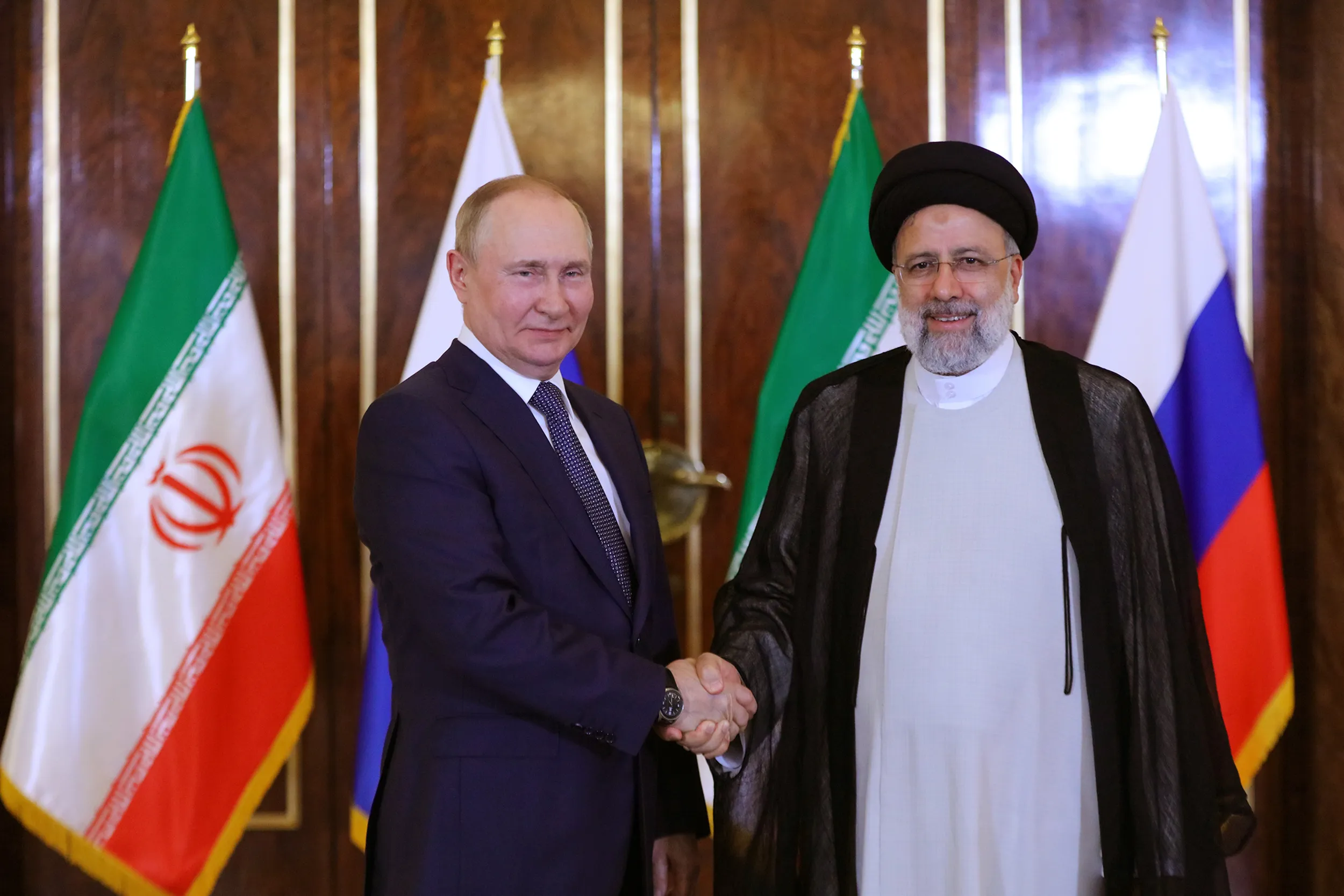 "الغارديان": "روسيا وإيران" وجدتا أرضاً مشتركة بالحروب الجارية في سوريا وأوكرانيا