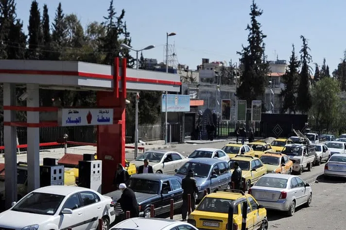 نظام الأسد يرفع سعر "المازوت والبنزين" للفعاليات الاقتصادية