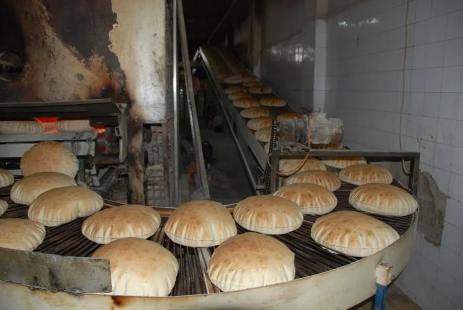 "الإدارة الذاتية" ترفع سعر الخبز السياحي شمال وشرق سوريا