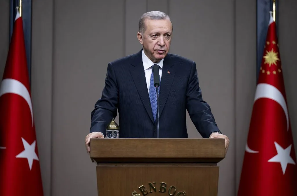 أردوغان: عرضت على "بوتين" عقد لقاء ثلاثي مع "الأسد" وتلق العرض بإيجابية