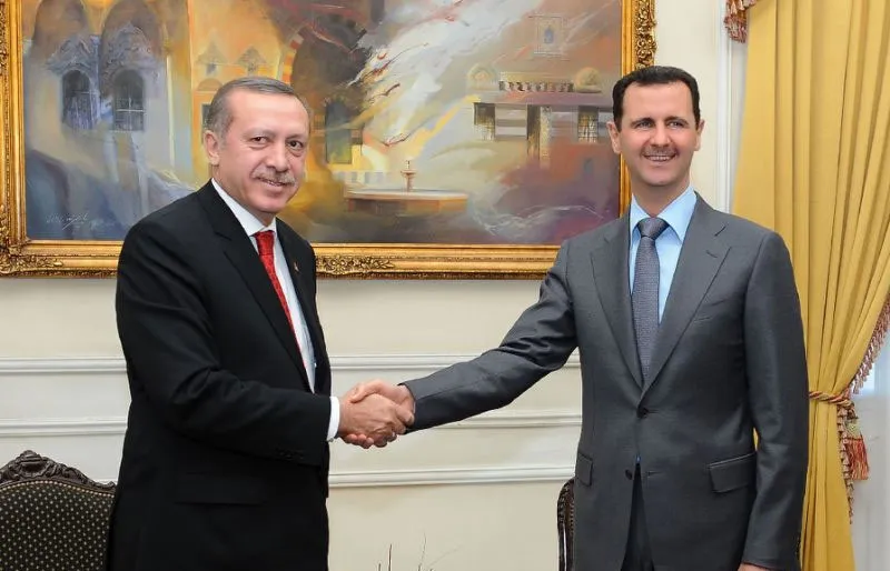 باحث تركي: نظام الأسد لا يمتلك شيئاً يقدمه لتركيا ولقاء "أردوغان والأسد" سيكون "بروبوغندا روسية مستعجلة"