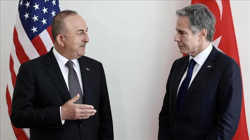 أوغلو لـ نظيره الأمريكي بلينكن: تركيا ستواصل بحزم حربها ضد الإرهاب في سوريا