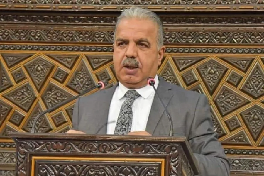 إعلامي موالي يكشف زيادة ساعات التقنين الكهربائي وآخر يهاجم "الزامل" .. "فضح كذب سيادته"