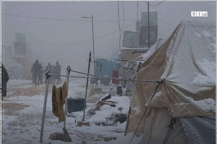 منسقو الاستجابة يوثق تضرر 13 مخيماً جراء العاصفة الثلجية شمال غرب سوريا