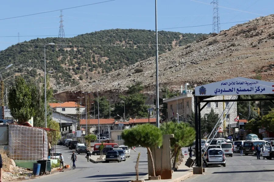 لبنان يرفع عدد المعابر مع سوريا إلى 6 ومعابر التهريب لاتزال قائمة