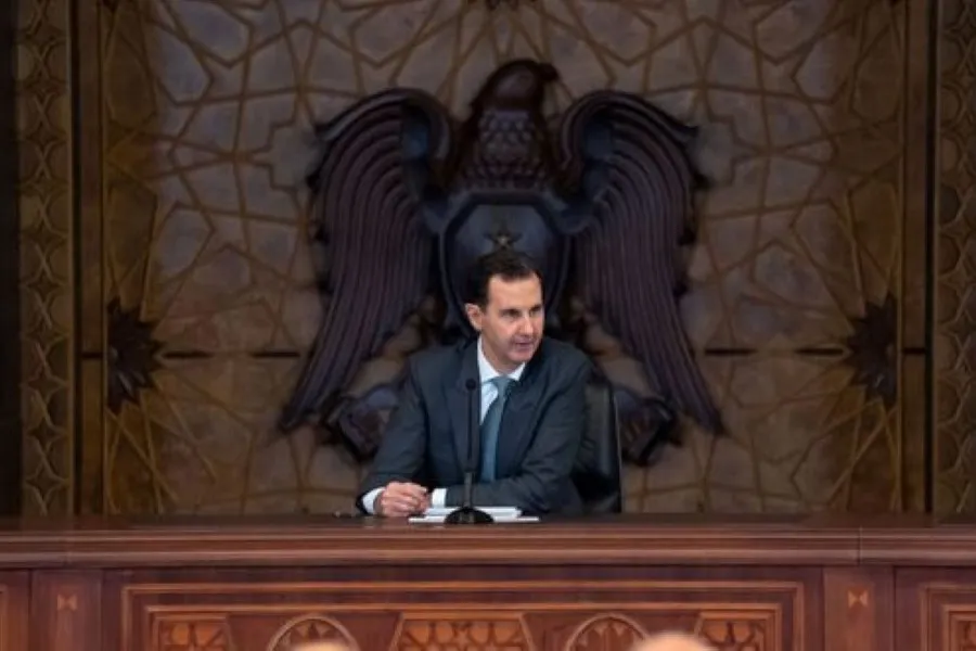 "الوطن ليس فندقا" .. الإرهابي "بشار" يُحاضر بالأخلاق ومناهج لتدمير العقول بعد استنزاف قطاع التعليم