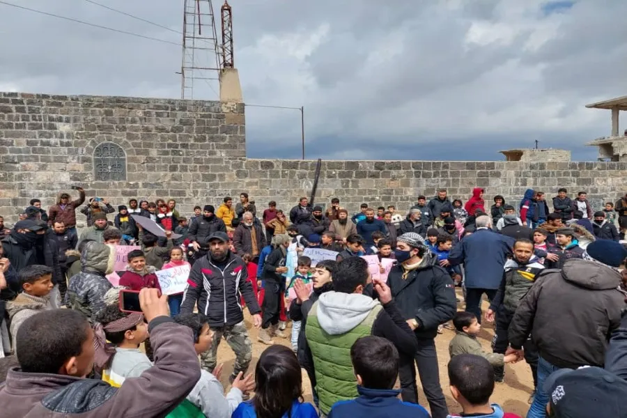 أهالي "مهد الثورة" يشاركون في إحياء ذكرى الثورة رغم قبضة الأسد الأمنية