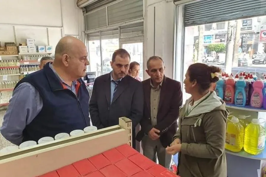 "غلاء المعيشة لا يمكننا إنكارها" .. "سالم" يبرر ويزعم عدم فقدان أي مادة أساسية