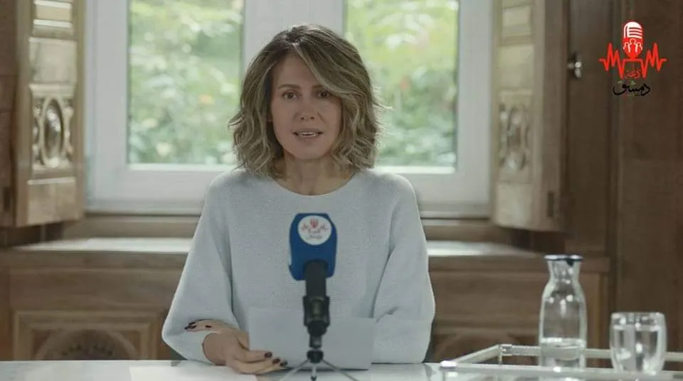 بكلمة إذاعية .. "سيدة الجحيم" تستغل "عيد الأم" لتلميع صورتها