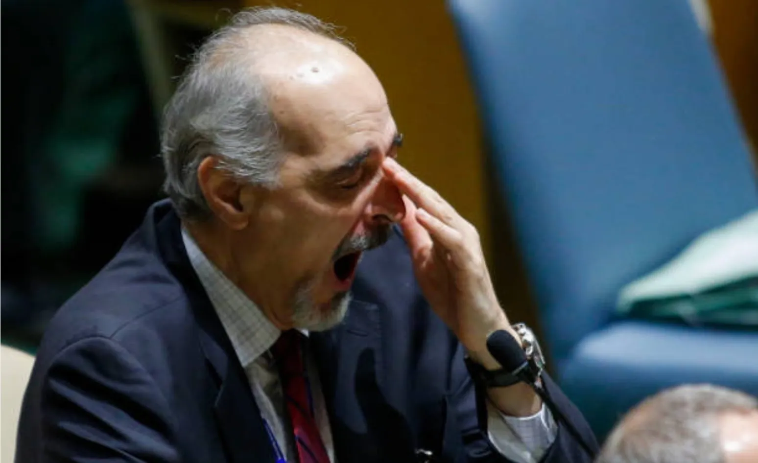 "الجعفري" ينفي تلقي "الأسد" أي رسائل إسرائيلية خلال زيارته للإمارات